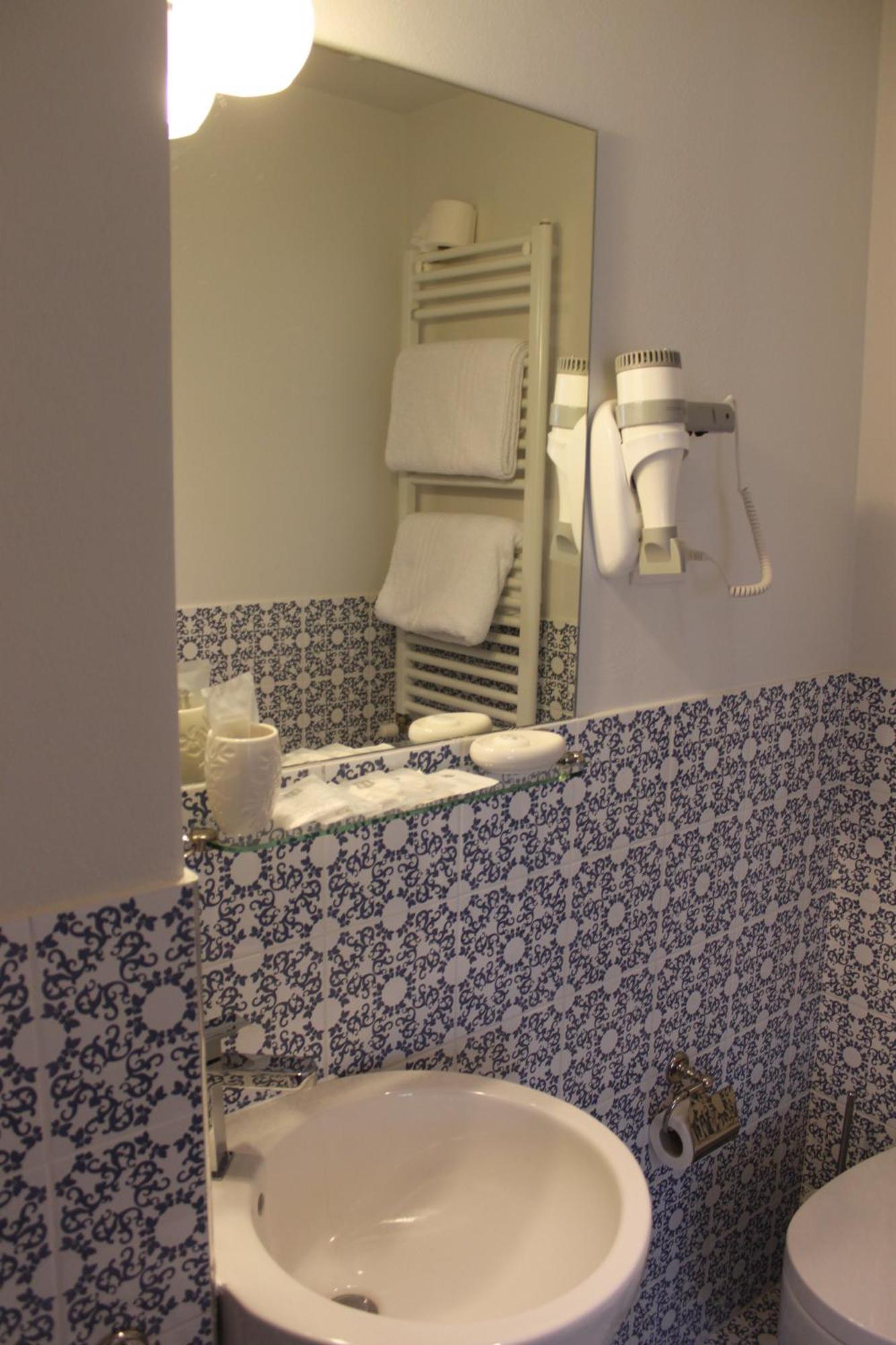 Abracadabra Tortona Bed & Breakfast Milano Eksteriør bilde